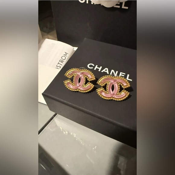 CHANEL 24P Pink and Gold CC Resin Stud Earrings - Picture 7 of 7